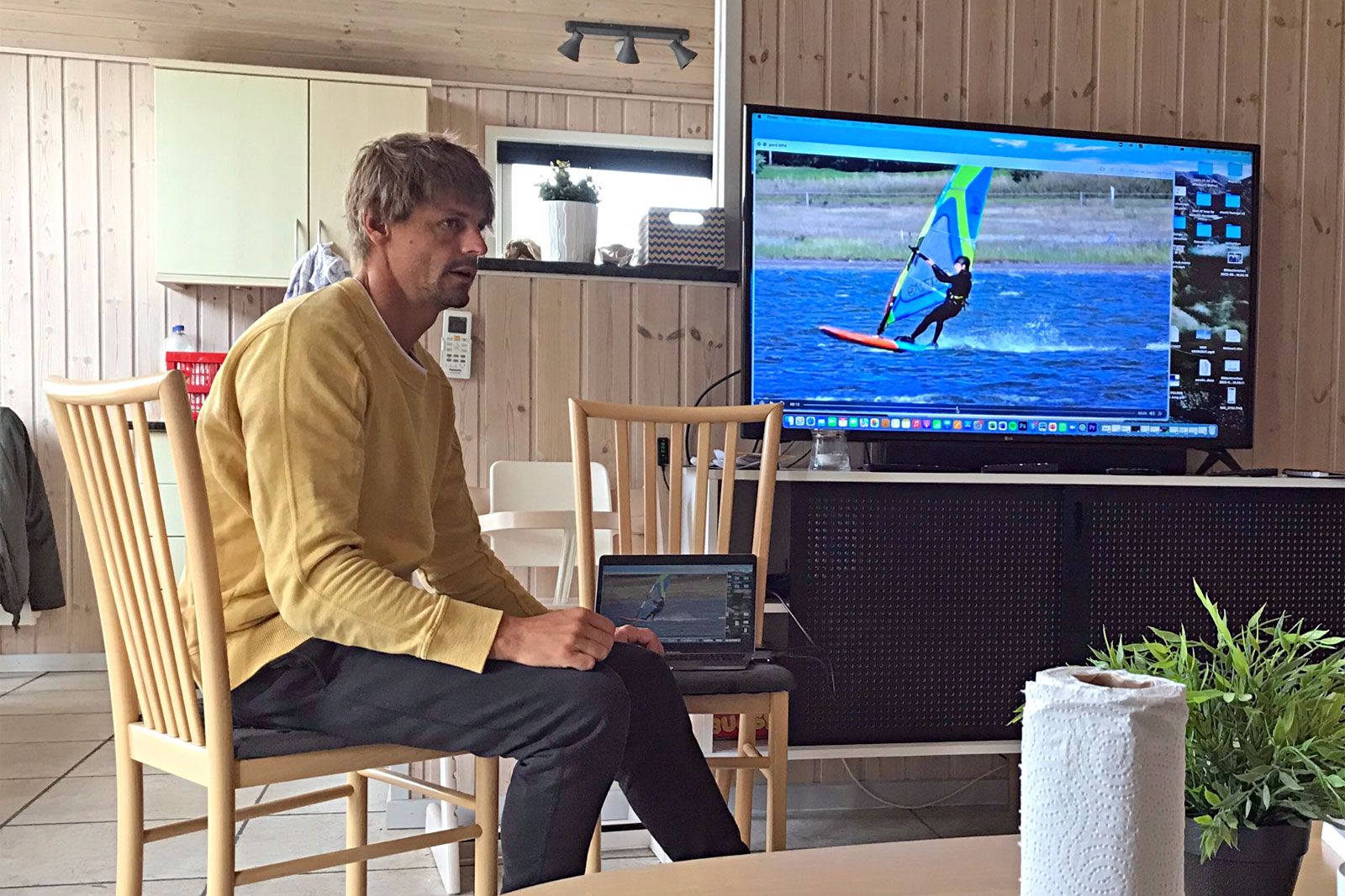Flo Jung Wave Camp Dänemark: Philipp Grzybowski berichtet Schulung per Videoanalyse