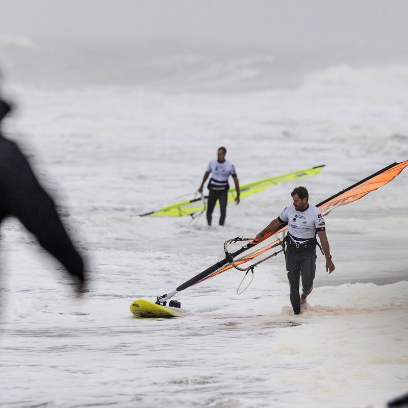 Marcilio Browne gegen Ricardo Campelle