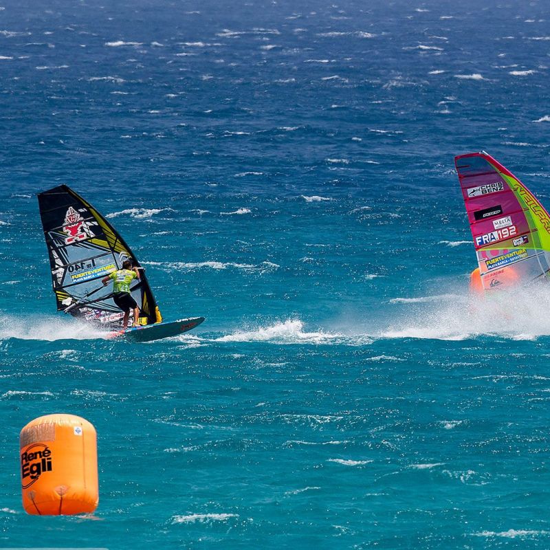 Atemberaubende Duelle lieferte sich Antoine Albeau zuletzt vor allem mit Matteo Iachino, da wird die Formel 1 zur Einschlafsend