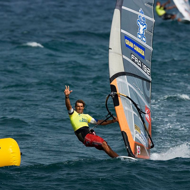 Gewinnt drei Rennen in Folge in Gran Canaria