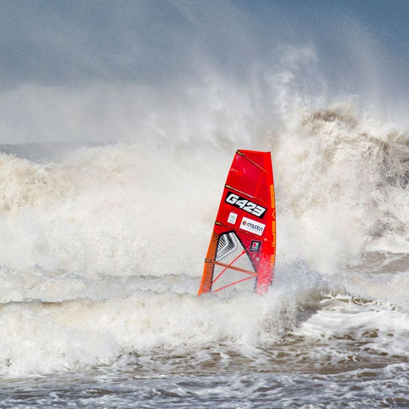 Scheut auch Riesenwellen in Marokko nicht