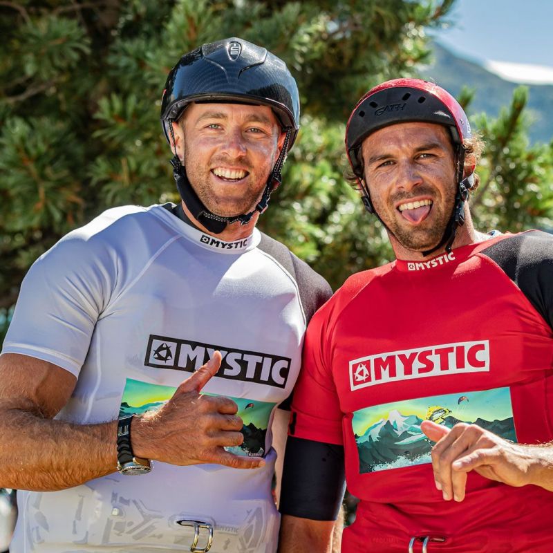 Sebastian Krdel mit Matteo Iachino, der zurzeit auf dem dritten Platz liegt, beim Vanora Engadinwind 2020