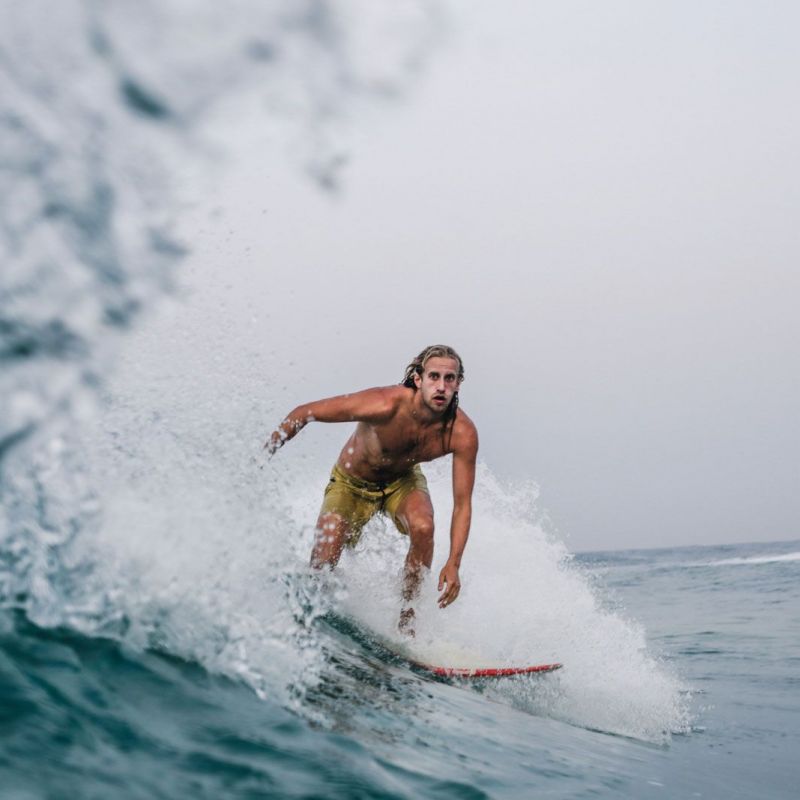 Surflehrer aus Sri Lanka.