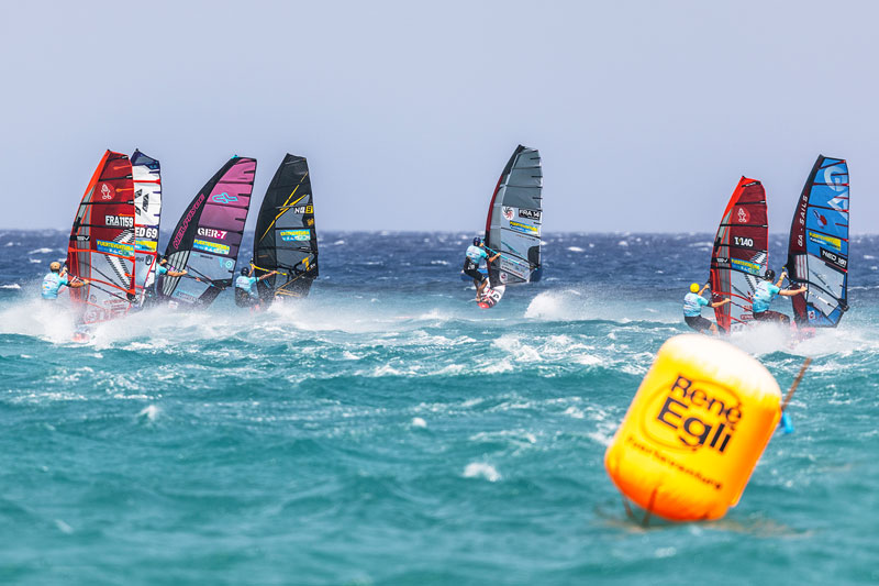 PWA World Cup Fuerteventura 2024: Slalom-X in Hardcore-Bedingungen