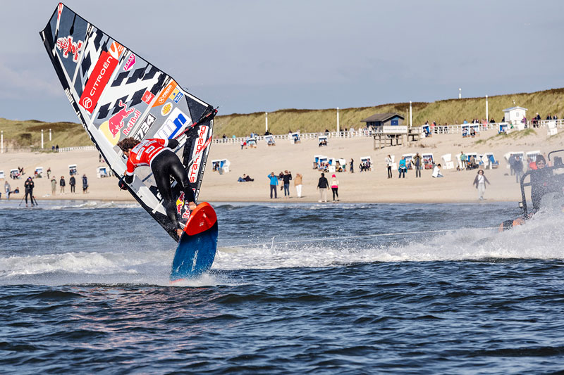 Citron PWA/IWT World Cup Sylt 2024: Lennart Neubauer gewinnt die Tow-in-Session