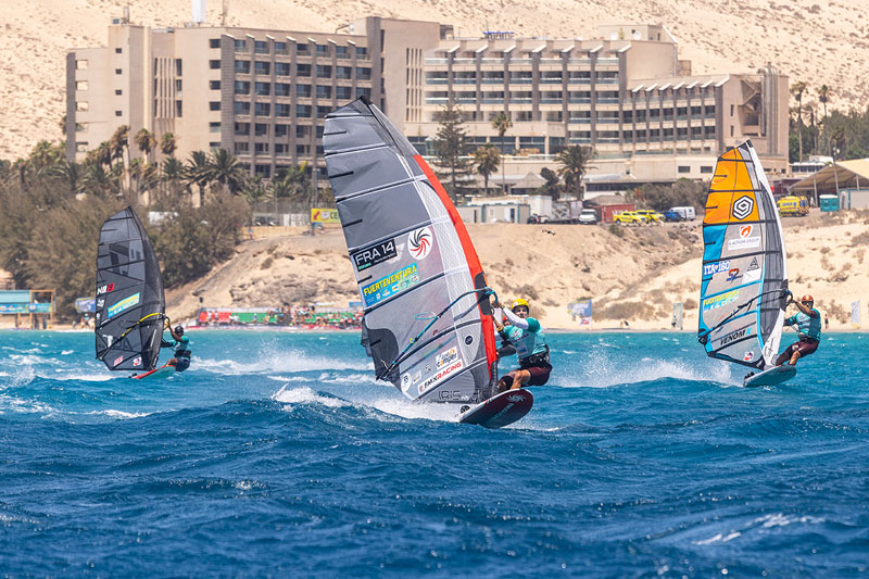 PWA World Cup Fuerteventura 2025: Pierre Mortefon siegt bei den Herren
