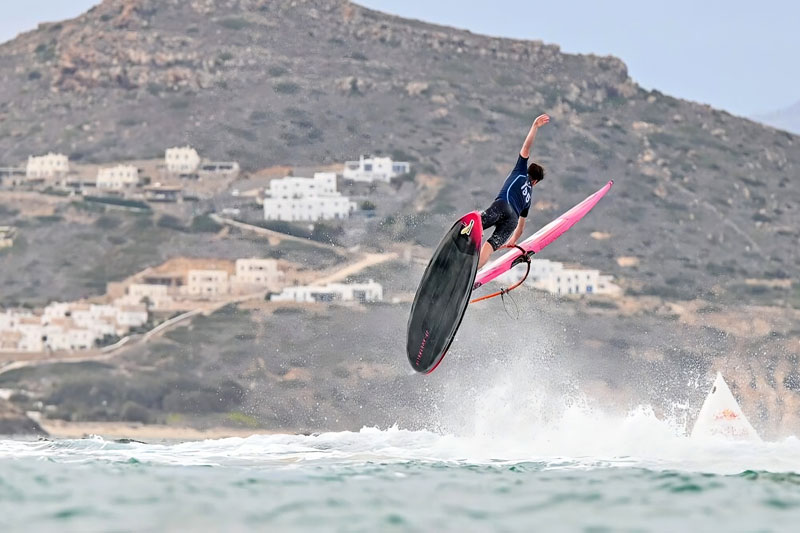 FPT Naxos 2025: Tow-in-Finale und Leichtwind-Foilstyle