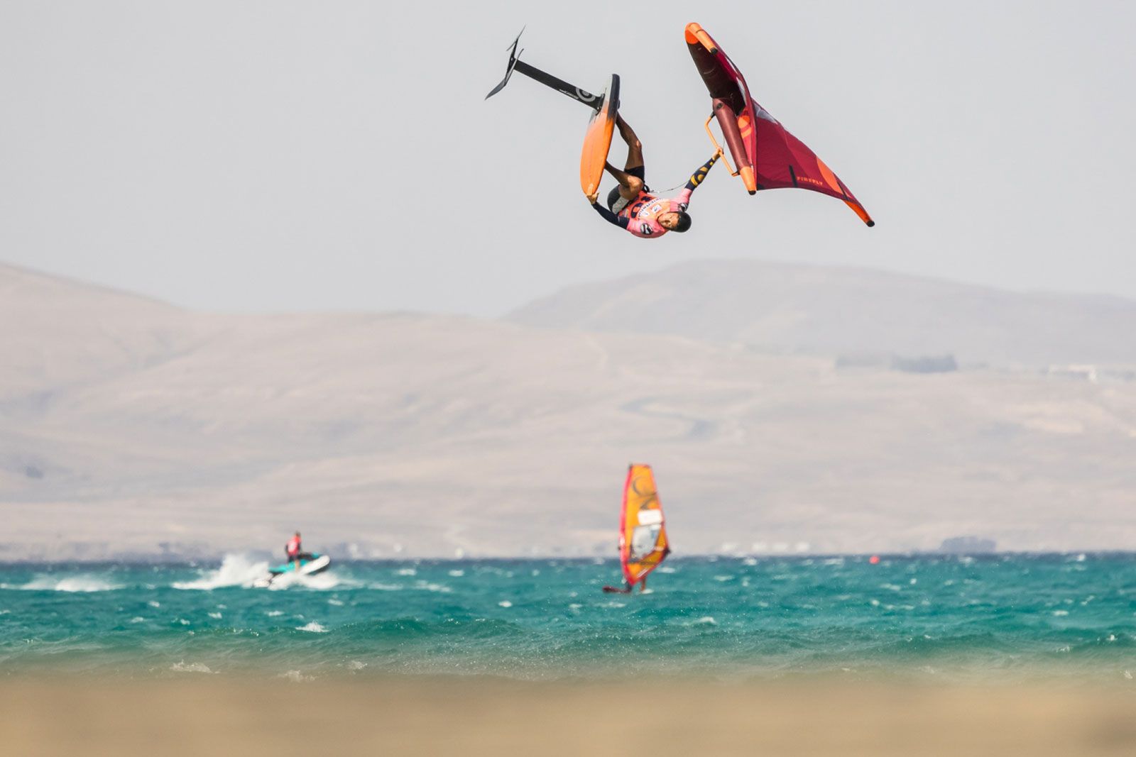 GWA World Cup Fuerteventura 2024: Erste Entscheidungen im Surf-Freestyle