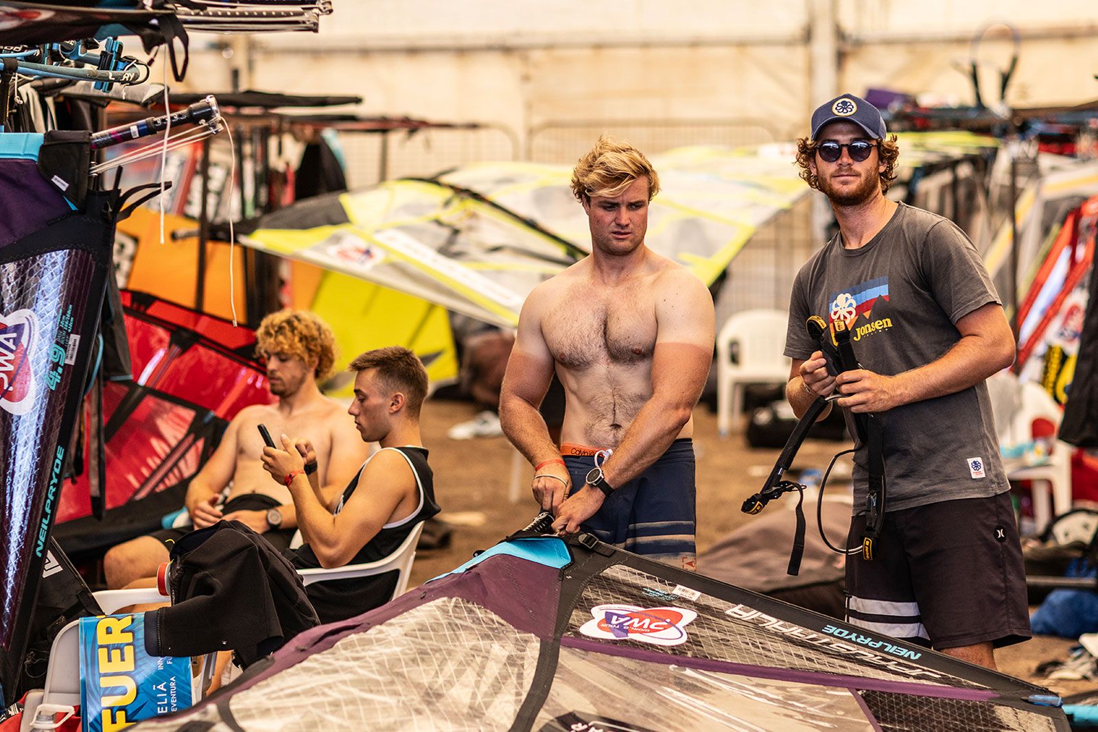 PWA World Cup Fuerteventura 2024: Marion Mortefon und Daniele Benedetti gehen in Führung 