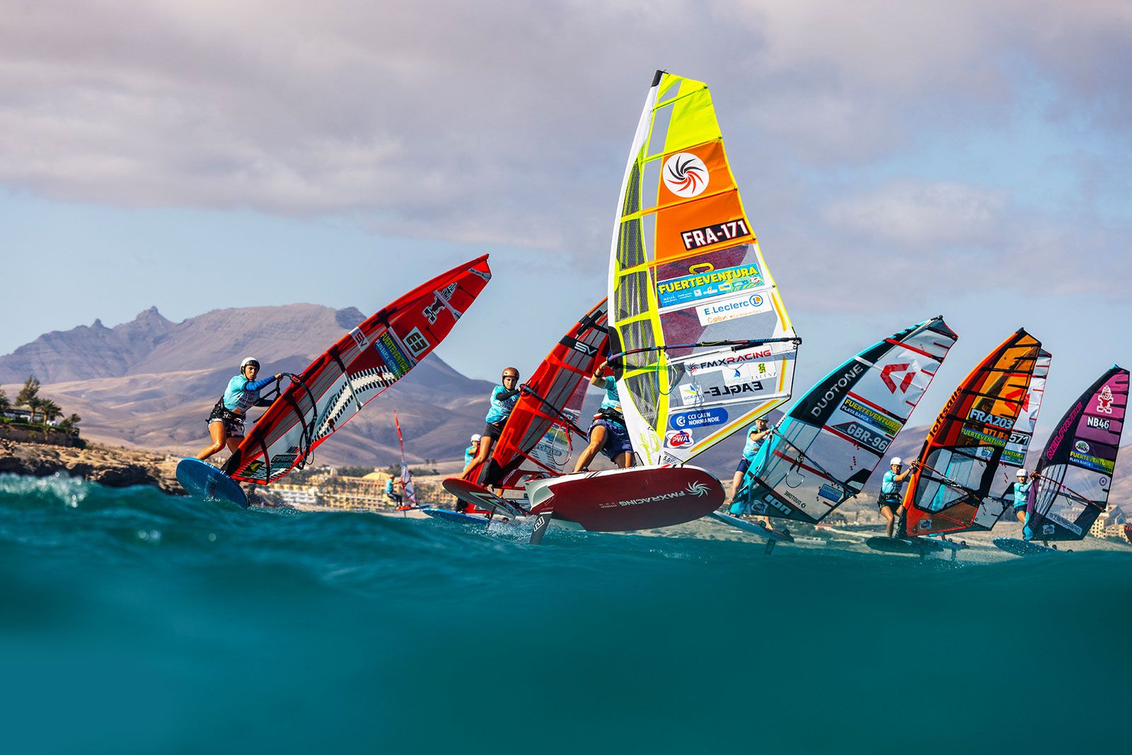 PWA World Cup Fuerteventura 2024: Marion Mortefon und Daniele Benedetti gehen in Führung 