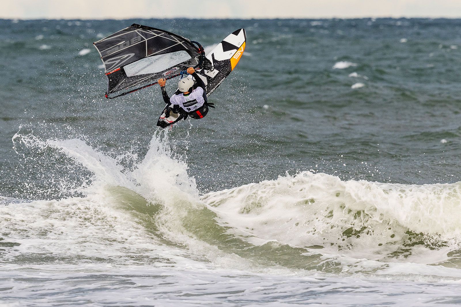 PWA/IWT Youth World Cup Klitmller 2024: Kickoff in Cold Hawaii 