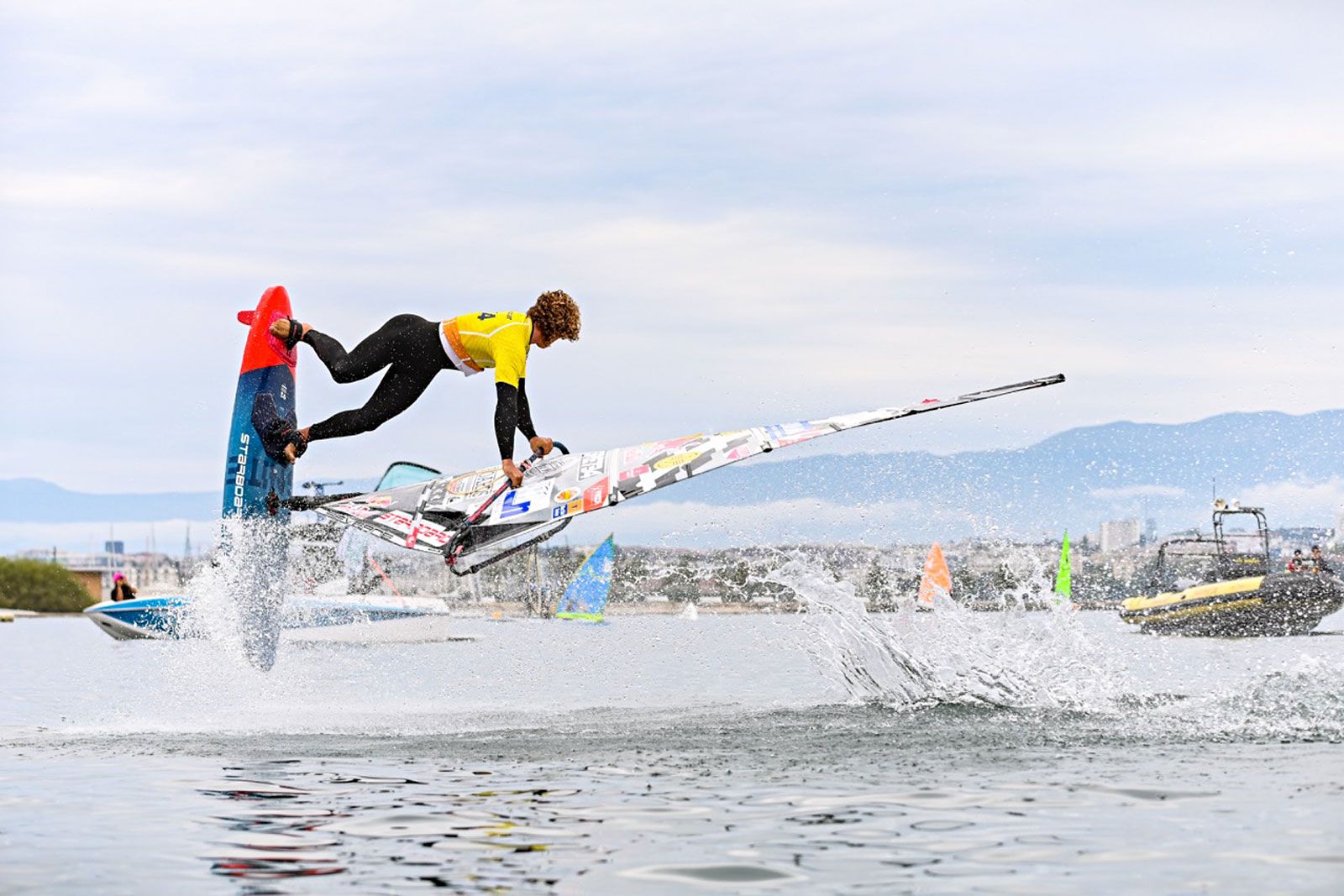 FPT Genf 2024: Yentel Caers und Maaike Huvermann gewinnen im Tow-in 