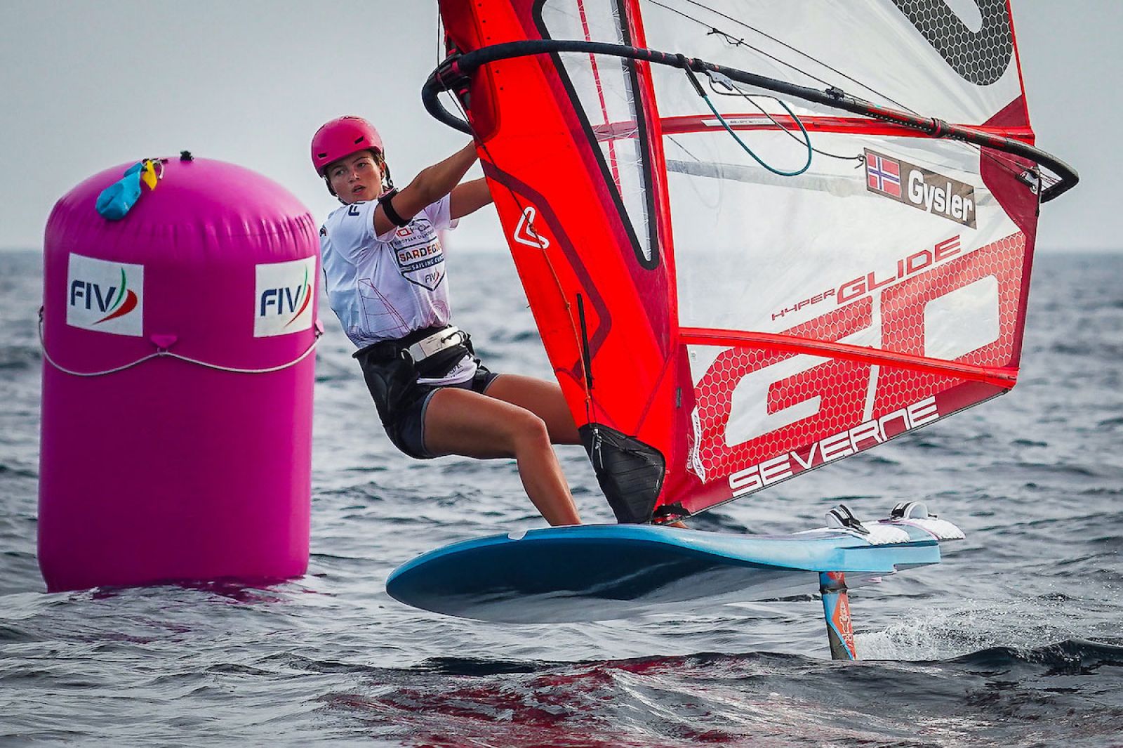 iQFOiL Open European Championship Cagliari 2024: Watson und Di Tomassi in Führung 