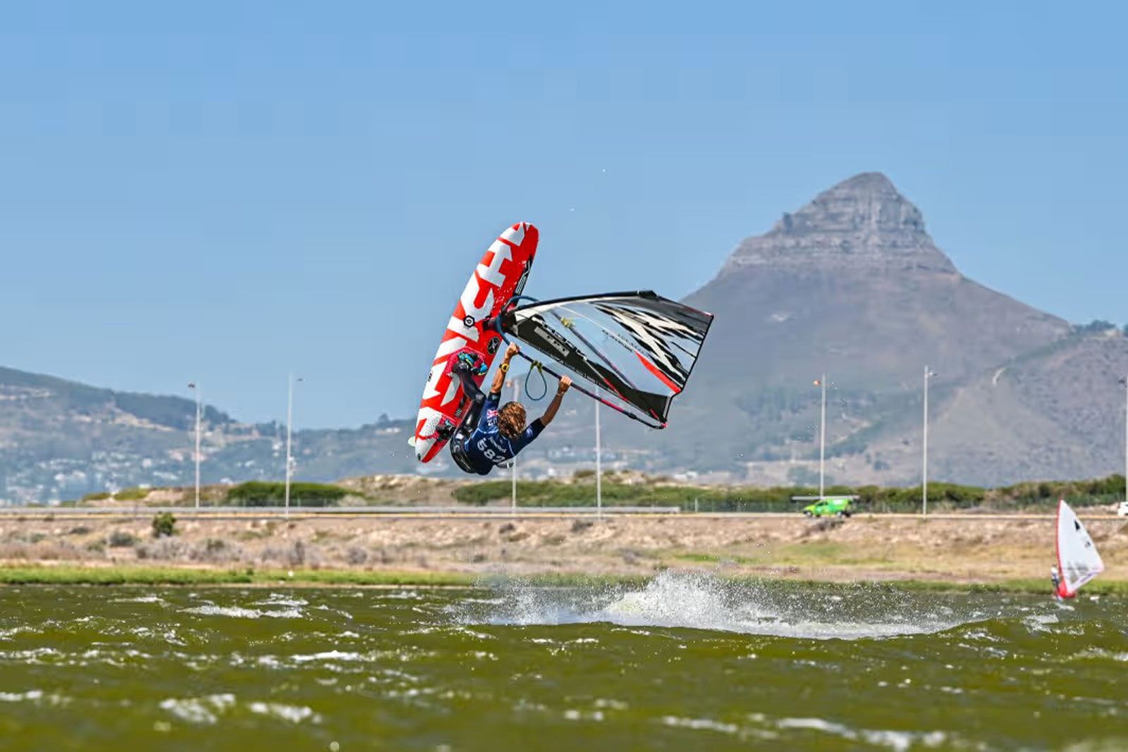 FPT Cape Town 2025: Lennart Neubauer gewinnt die Single 
