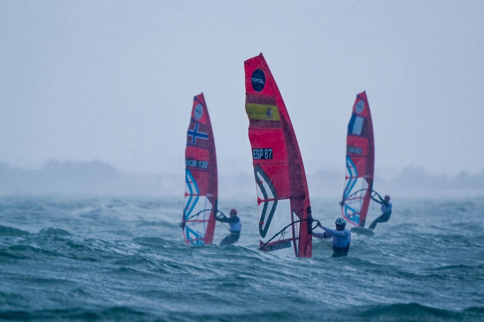 iQFOiL International Games Cdiz 2025: Nass, windig und wild 