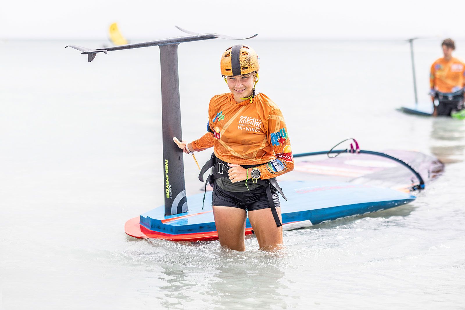 PWA Aruba Hi-Winds Youth Slalom 2025: Bobbi-Lynn de Jong und Brendan Lorho weiter auf Kurs 