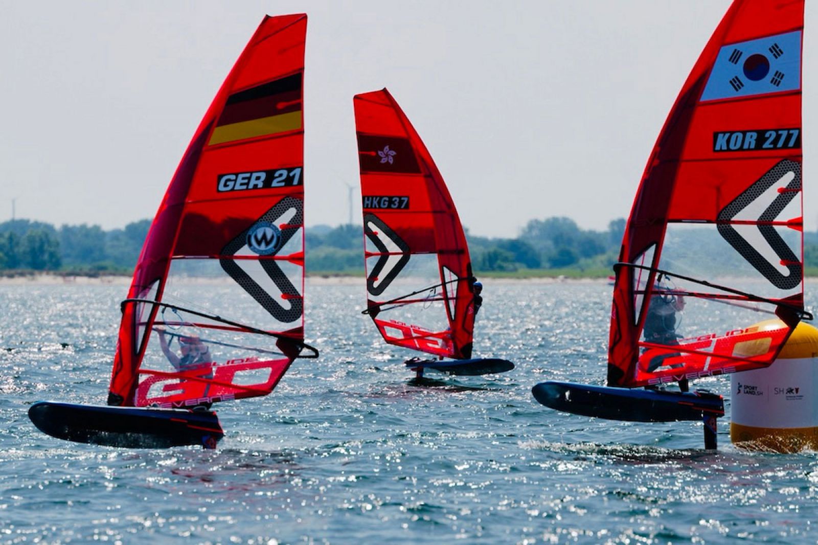 iQFOiL International Games Kieler Woche 2025: Auftakt bei leichtem Wind 