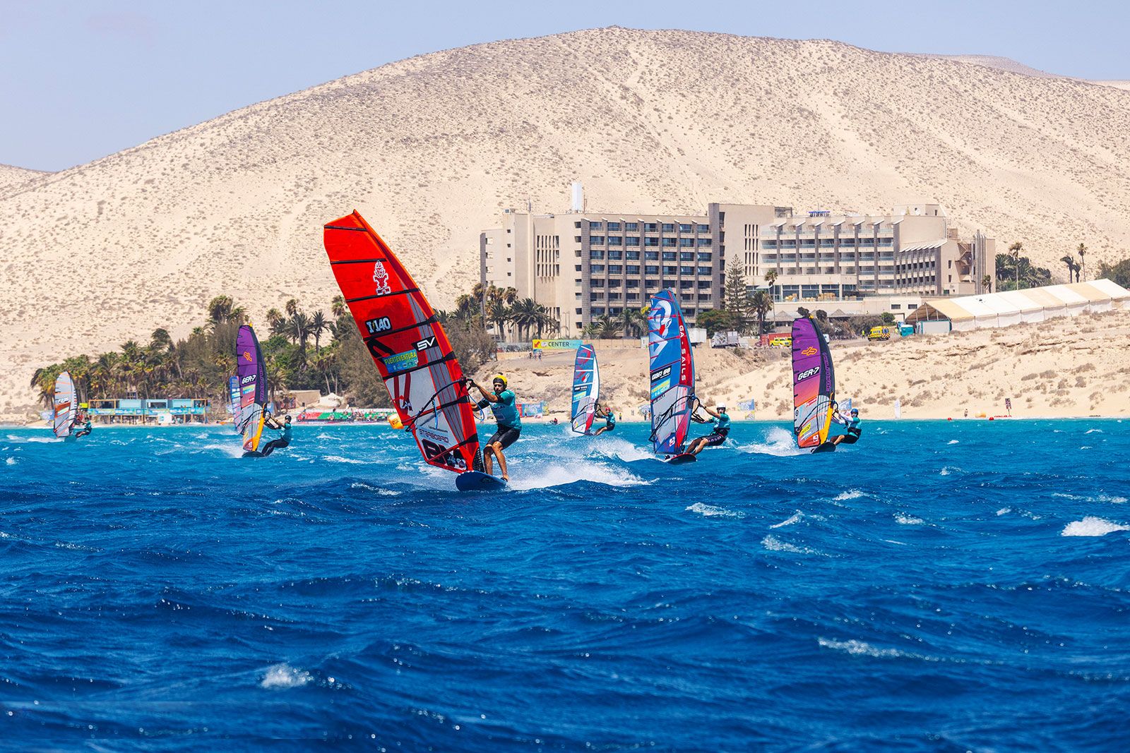 PWA World Cup Fuerteventura 2025: Pierre Mortefon siegt bei den Herren 