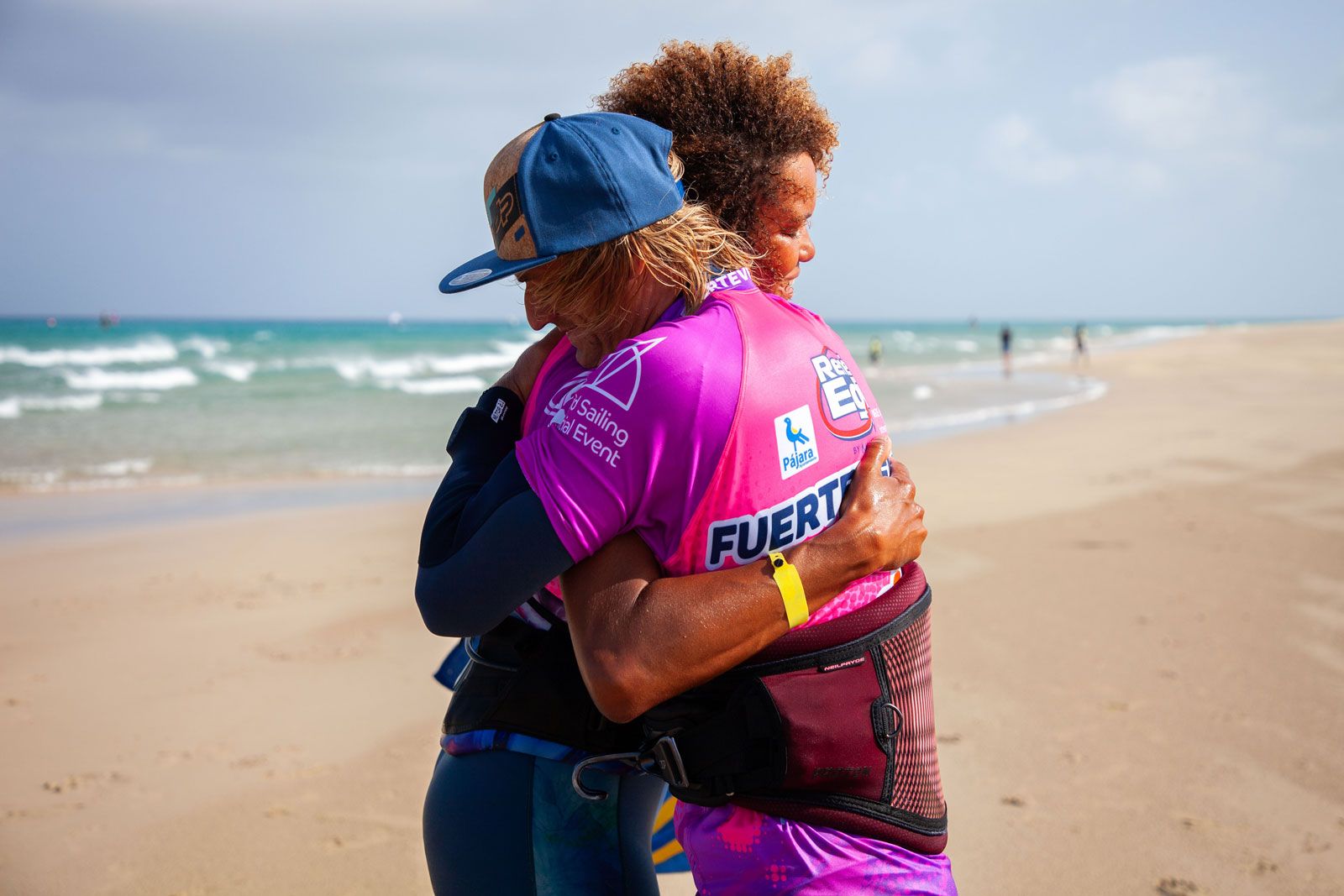 PWA World Cup Fuerteventura 2025: Sarah-Quita Offringa und Yentel Caers gewinnen auf Fuerte 