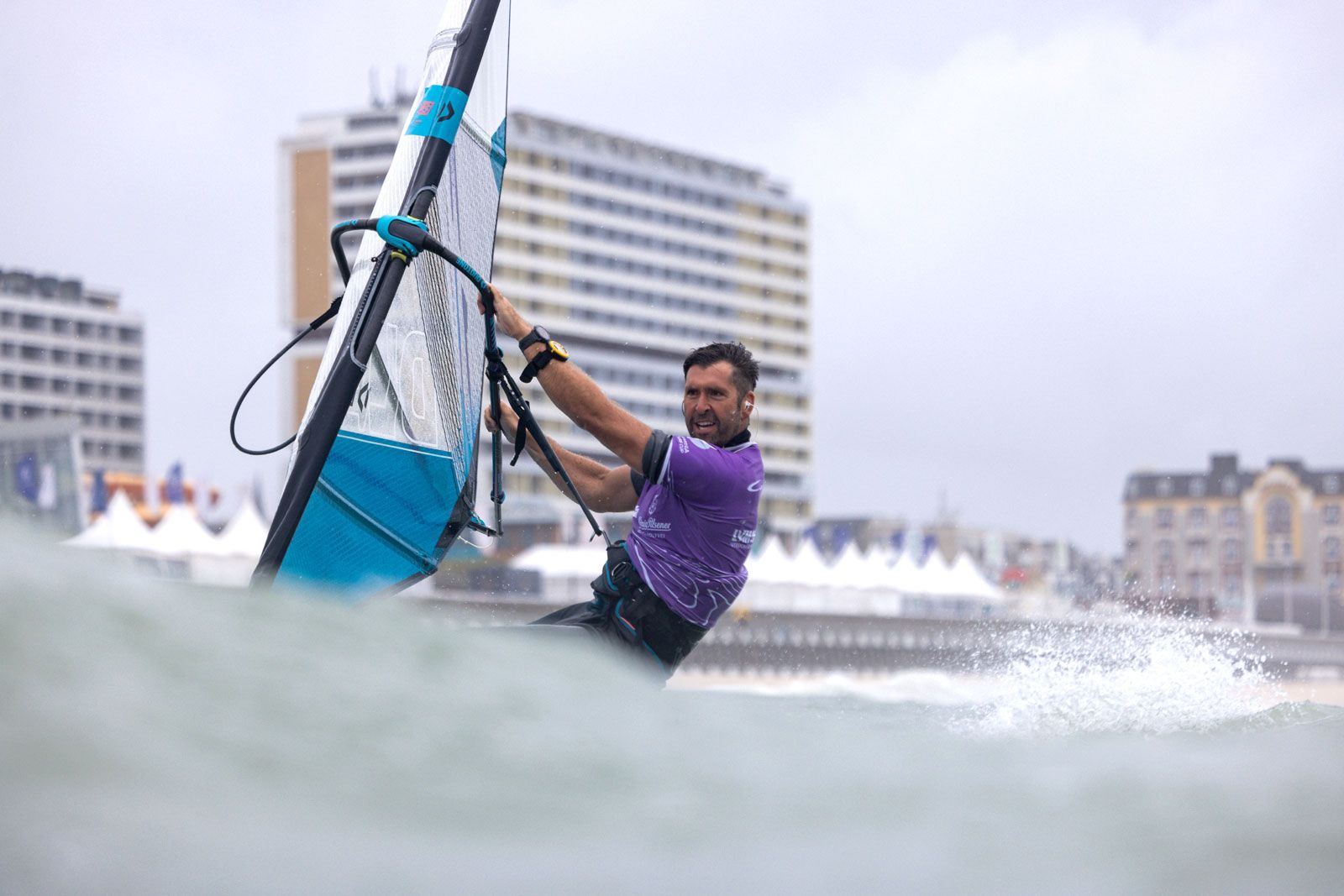 California Surf Cup Sylt 2025: Vincent Langer siegt beim Waveriding
