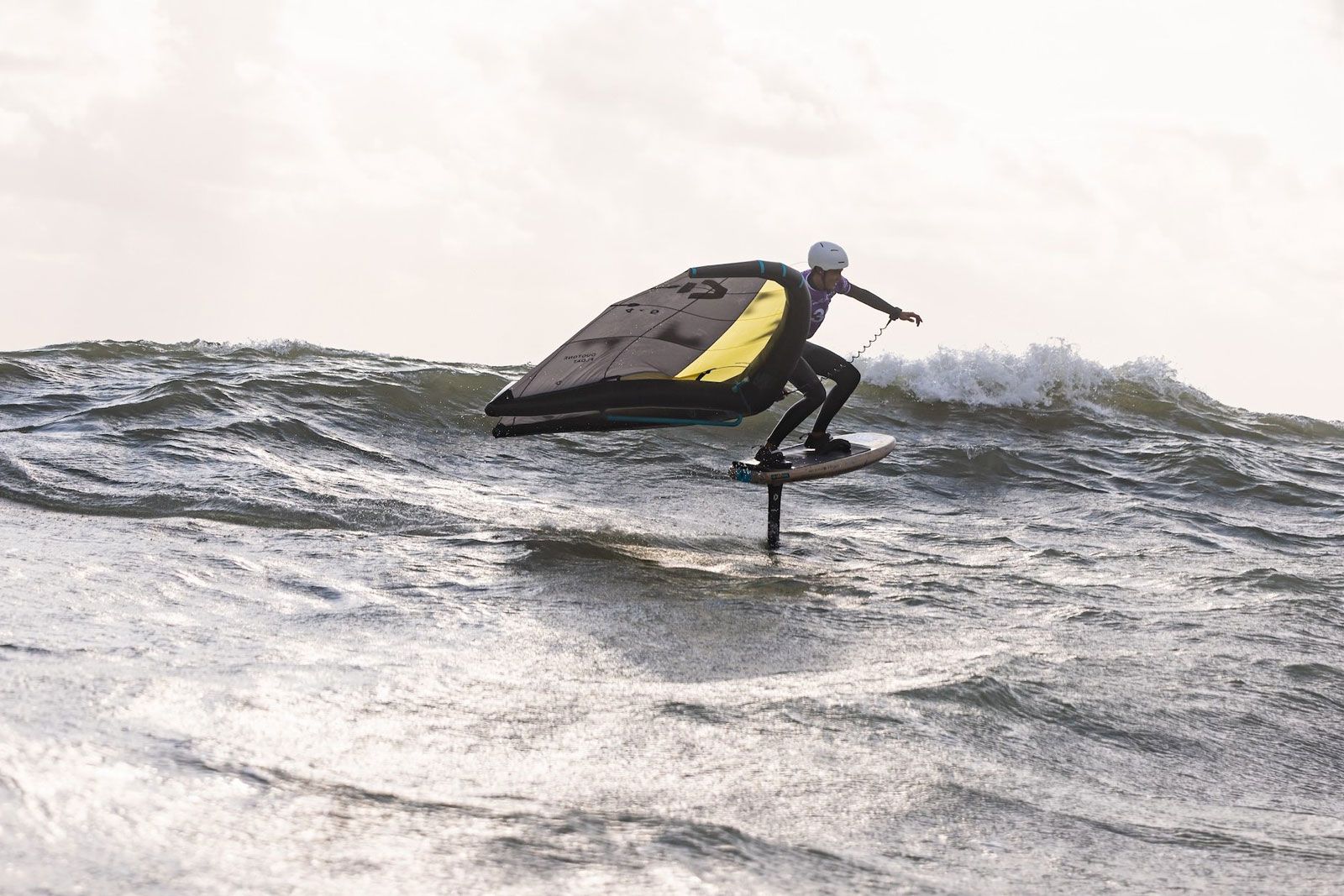 California Wingfoil Masters Sylt 2025: Jelena Duwe und Klaas Voget gewinnen die Wave-Disziplin