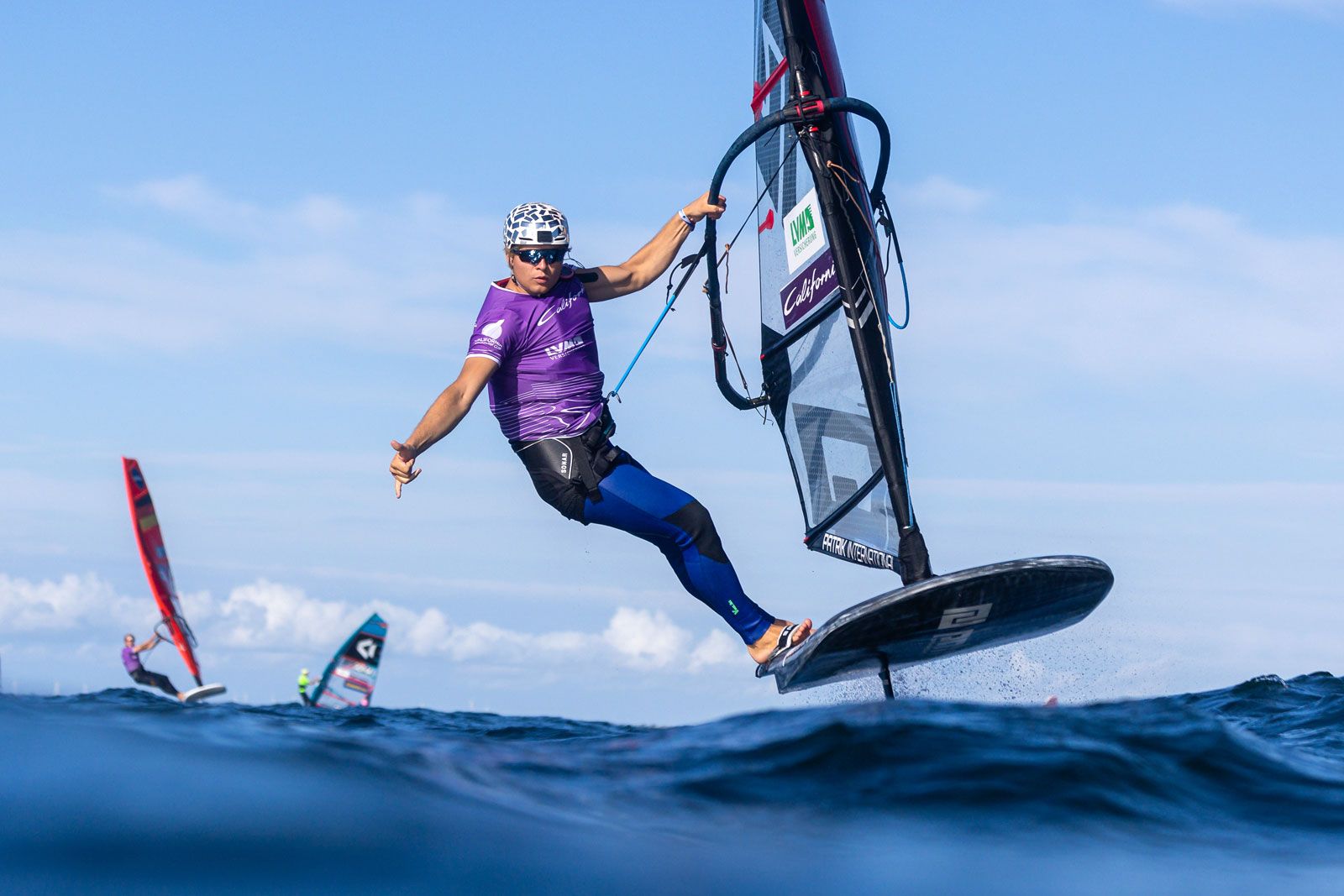 California Windsurf Cup Heiligenhafen 2025: Meno Büchler setzt sich an die Spitze 
