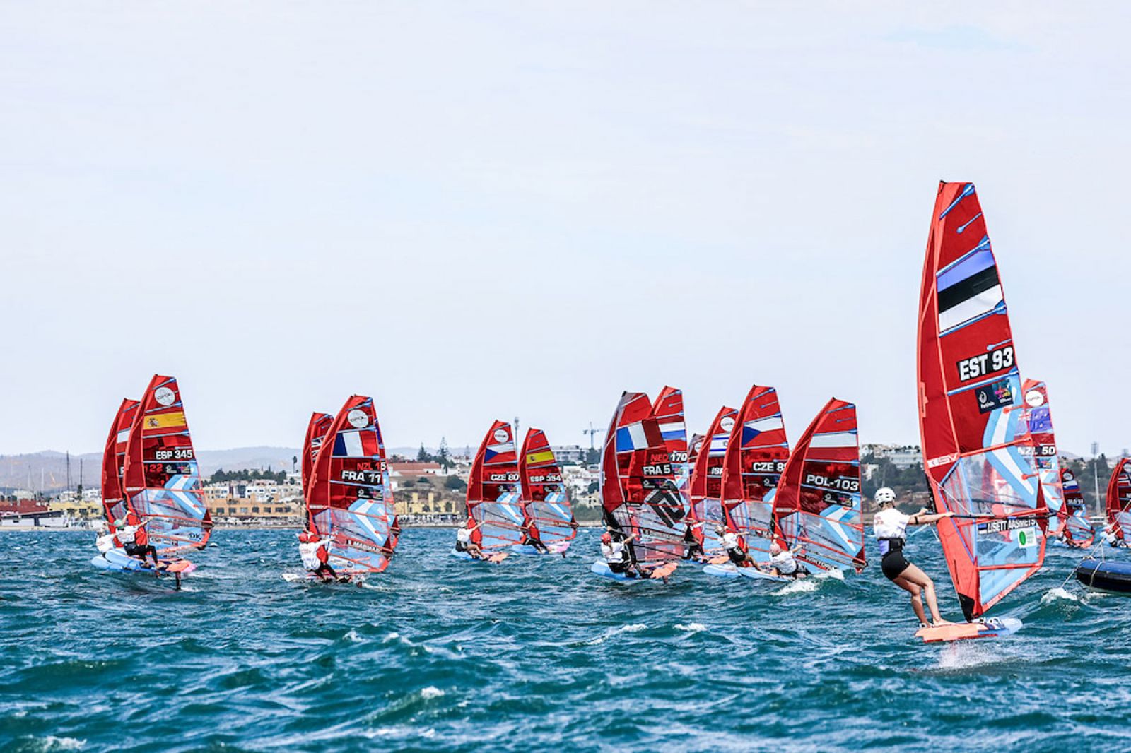 iQFOiL U23 World Championship Portimo 2025: Intensive Kursrennen am ersten Renntag 