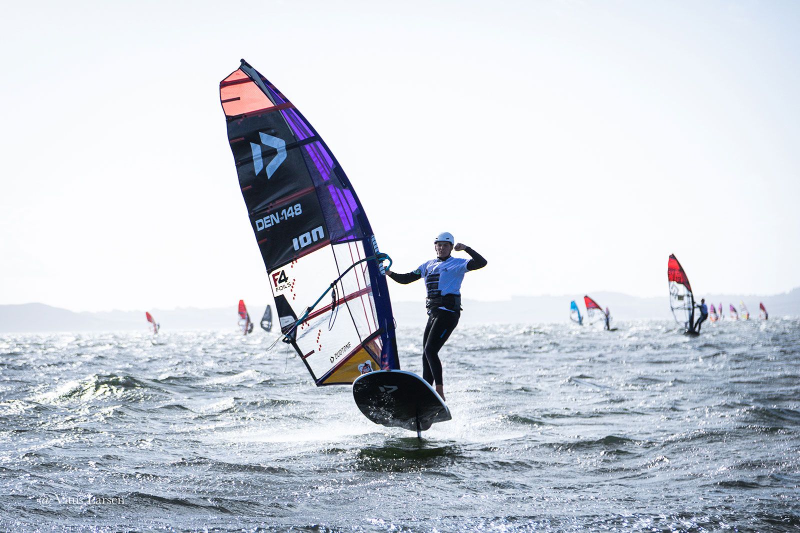 PWA/IWT Youth World Cup Klitmller 2025: Slalom-Action bei Starkwind 