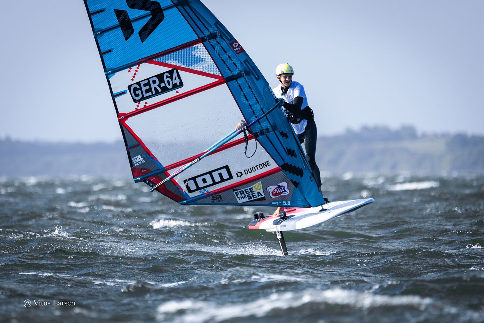 PWA/IWT Youth World Cup Klitmller 2025: Slalom-Action bei Starkwind 