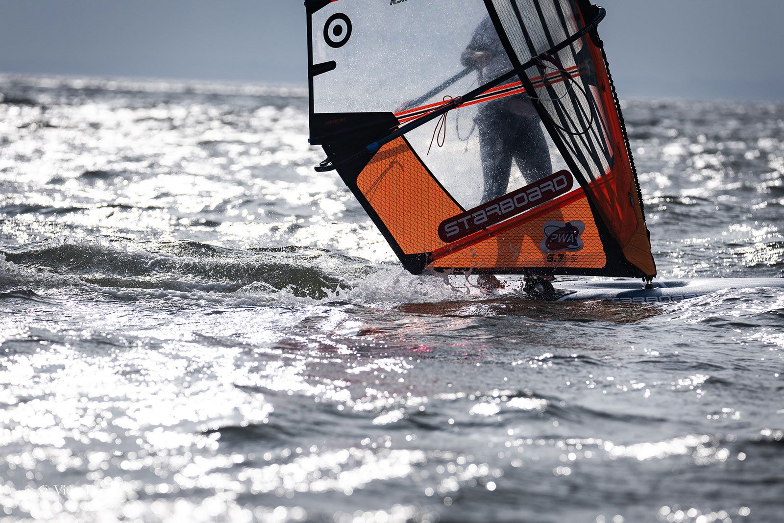 PWA/IWT Youth World Cup Klitmller 2025: De Jong und Permin nicht zu stoppen 