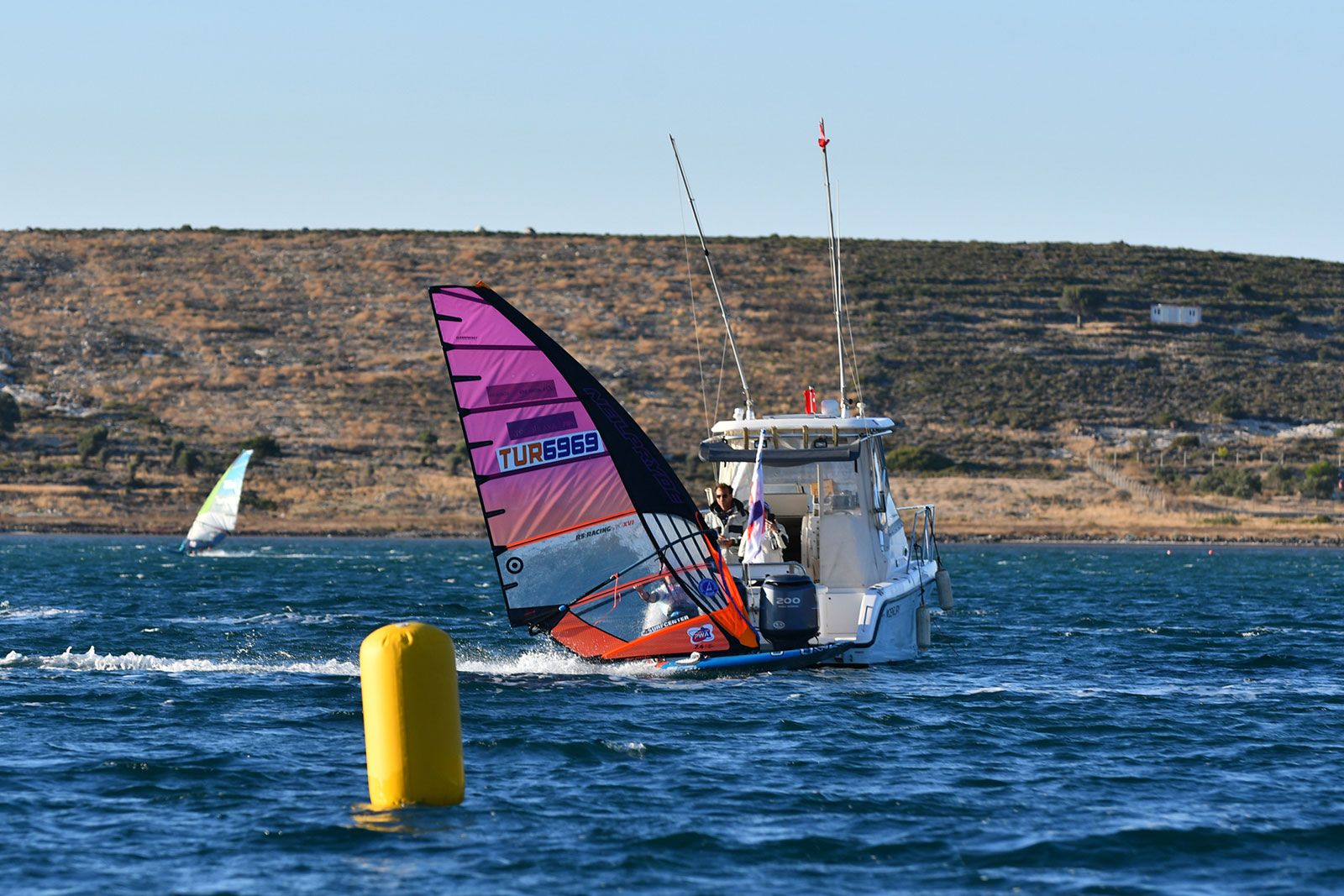PWA Youth Slalom World Cup Alaçati 2025: Entscheidungen in letzter Minute