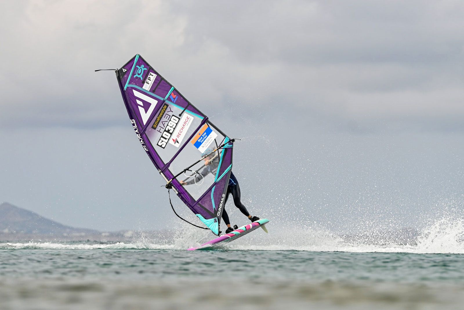 FPT Naxos 2025: Tow-in-Finale und Leichtwind-Foilstyle