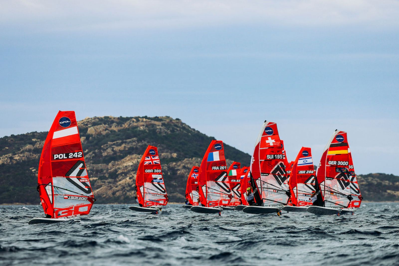 iQFOiL Youth & Junior European Championships 2025: Der Mistral sorgt für Spannung