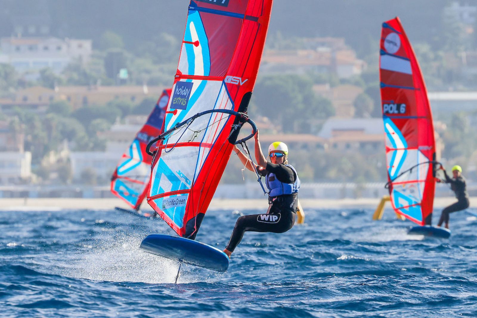 iQFOiL European Championships 2025: Wilson und Reuveny gehen in Führung 