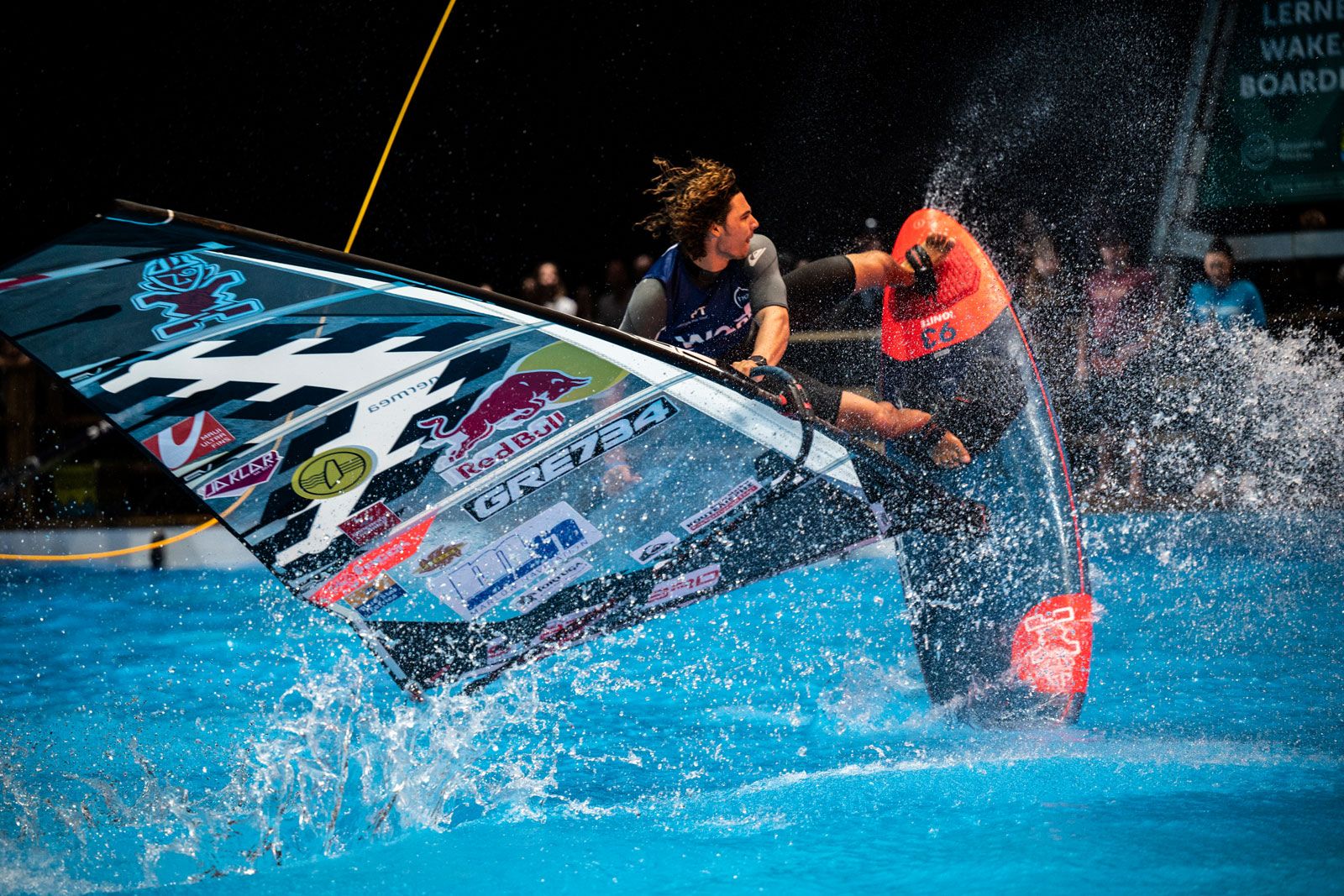 FPT boot Düsseldorf Tow-in World Series 2026: Top-Aufgebot auf dem XXL-Pool