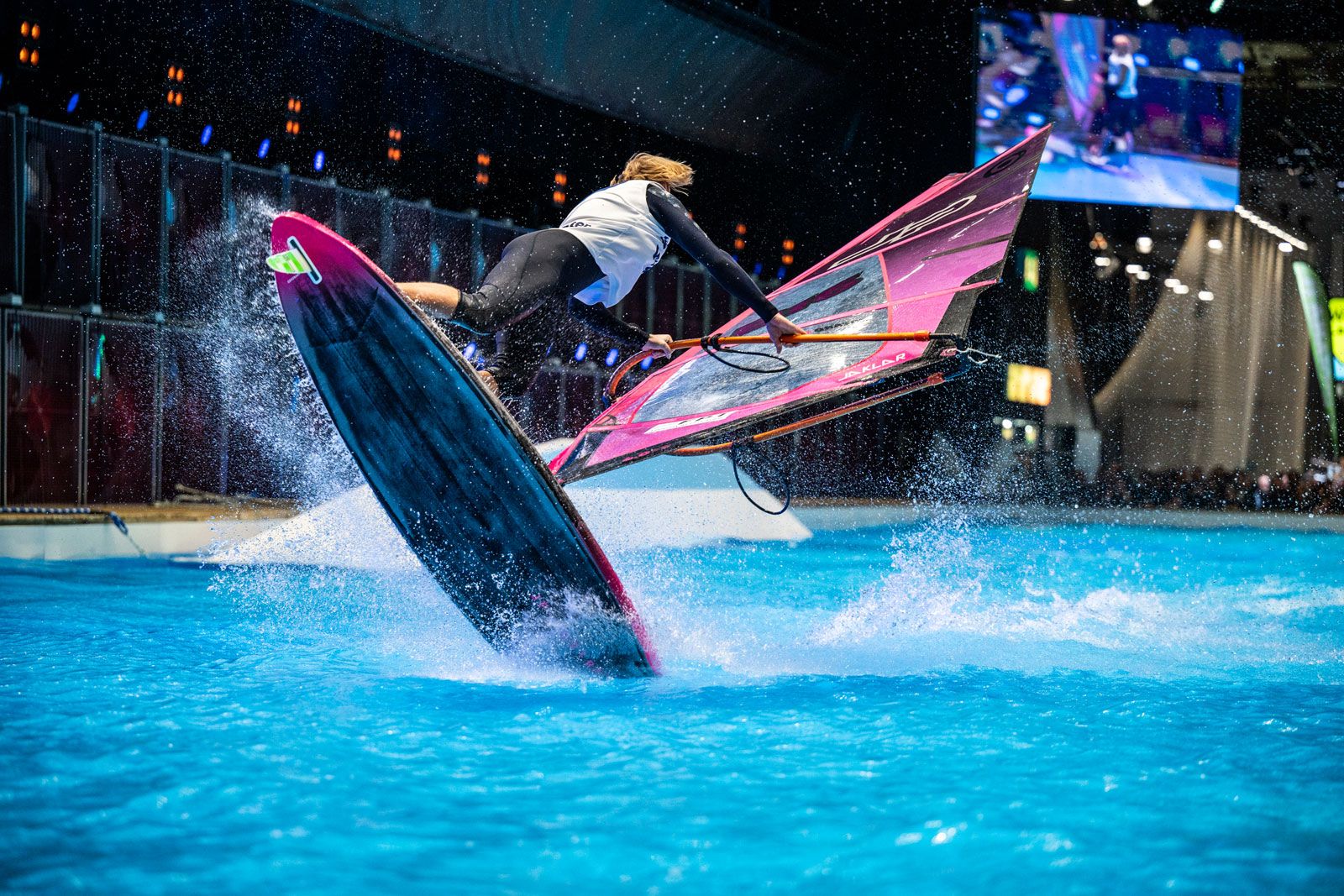 FPT boot Düsseldorf Tow-in World Series 2026: Top-Aufgebot auf dem XXL-Pool