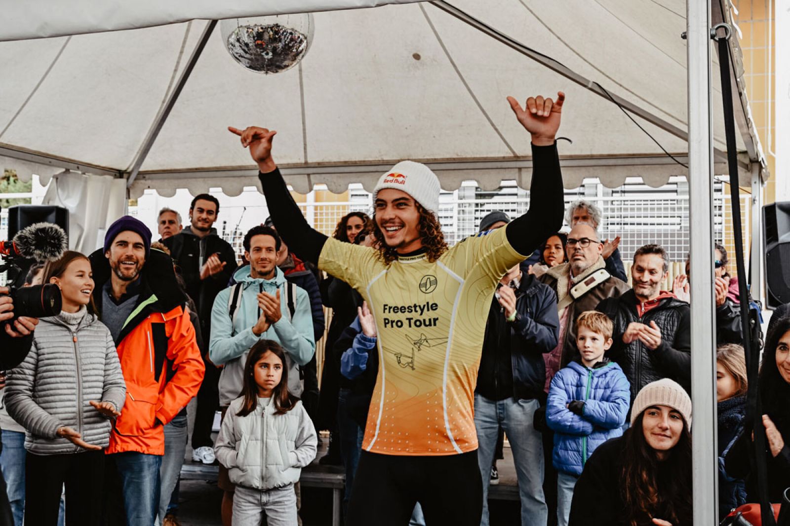 FPT Genf 2025: Sam Esteve holt sich die Krone im Tow-in