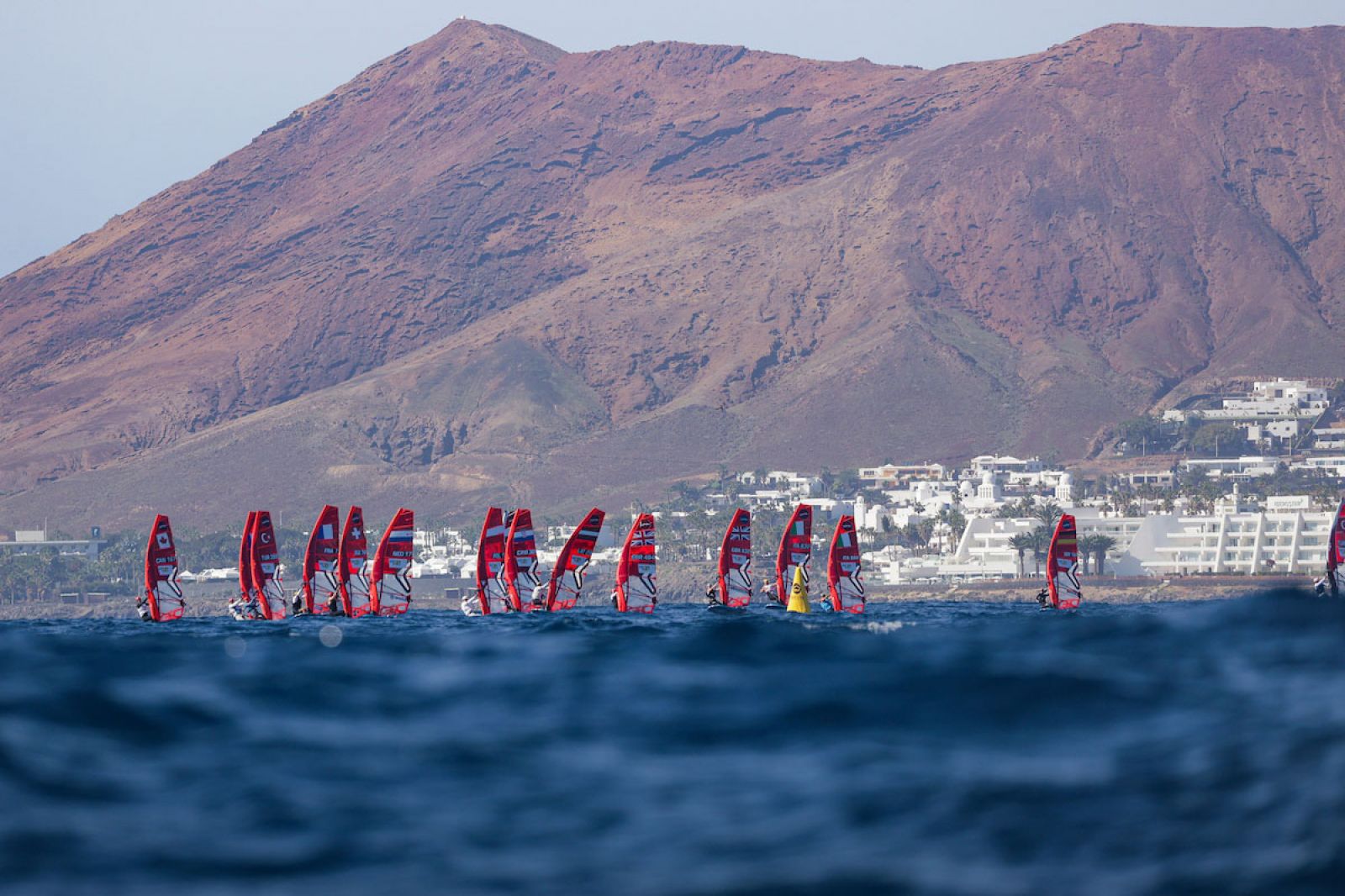 iQFOiL Games Lanzarote 2026: Start der Regattasaison am Playa Blanca 