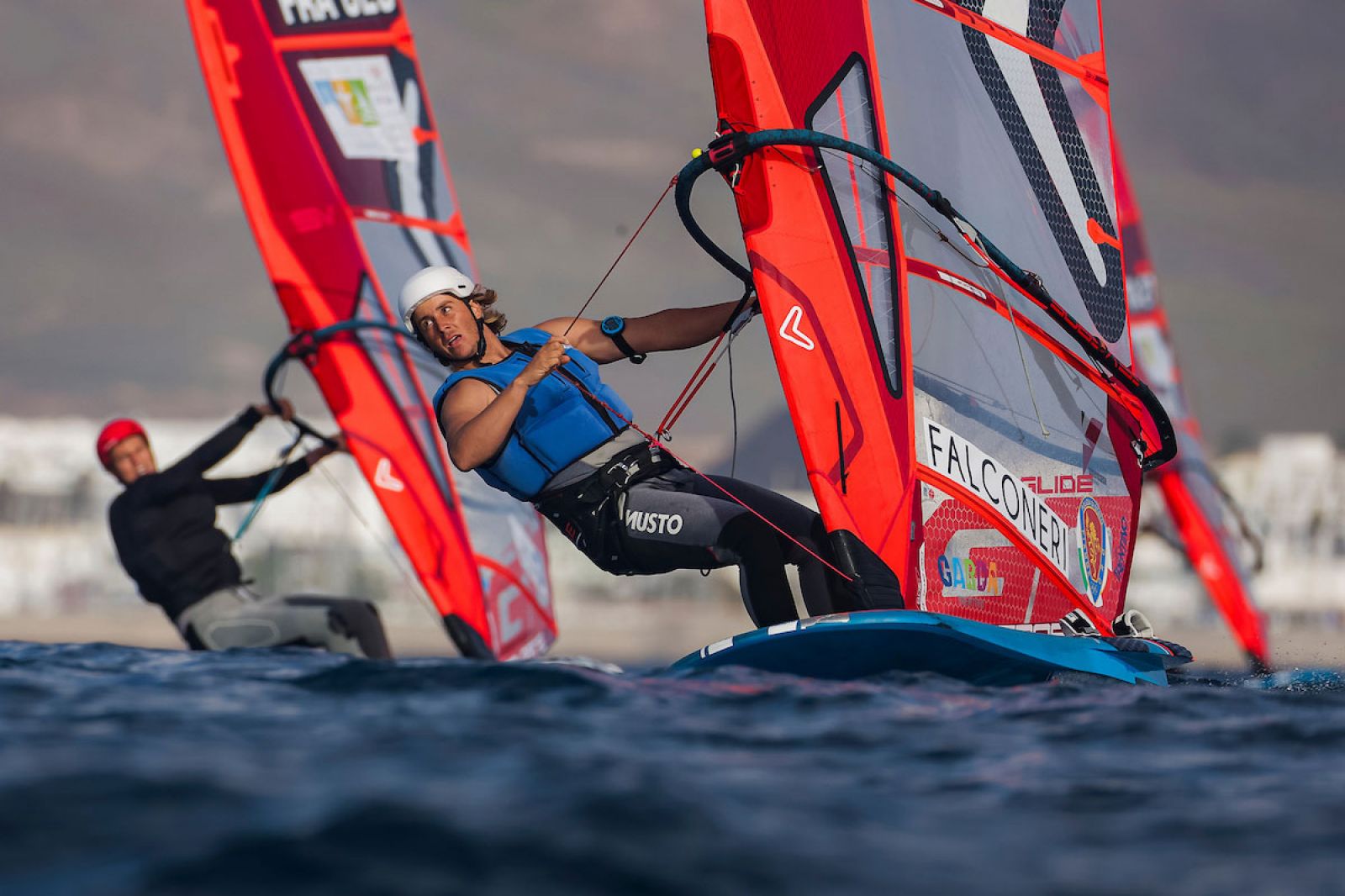 iQFOiL Games Lanzarote 2026: Upwind-Sprintrennen am zweiten Tag 