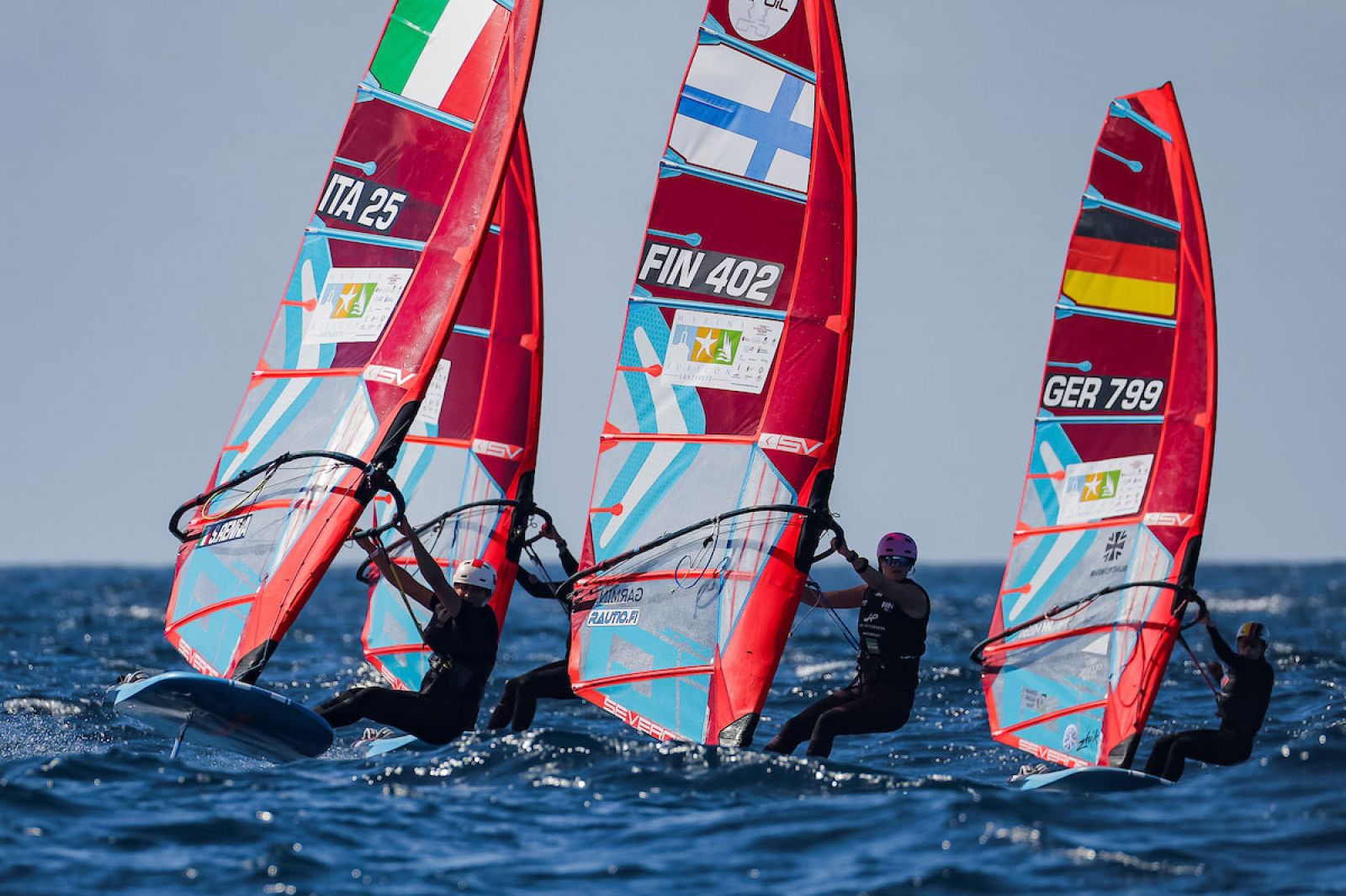 iQFOiL Games Lanzarote 2026: Finn Hawkins und Emma Wilson dominieren 