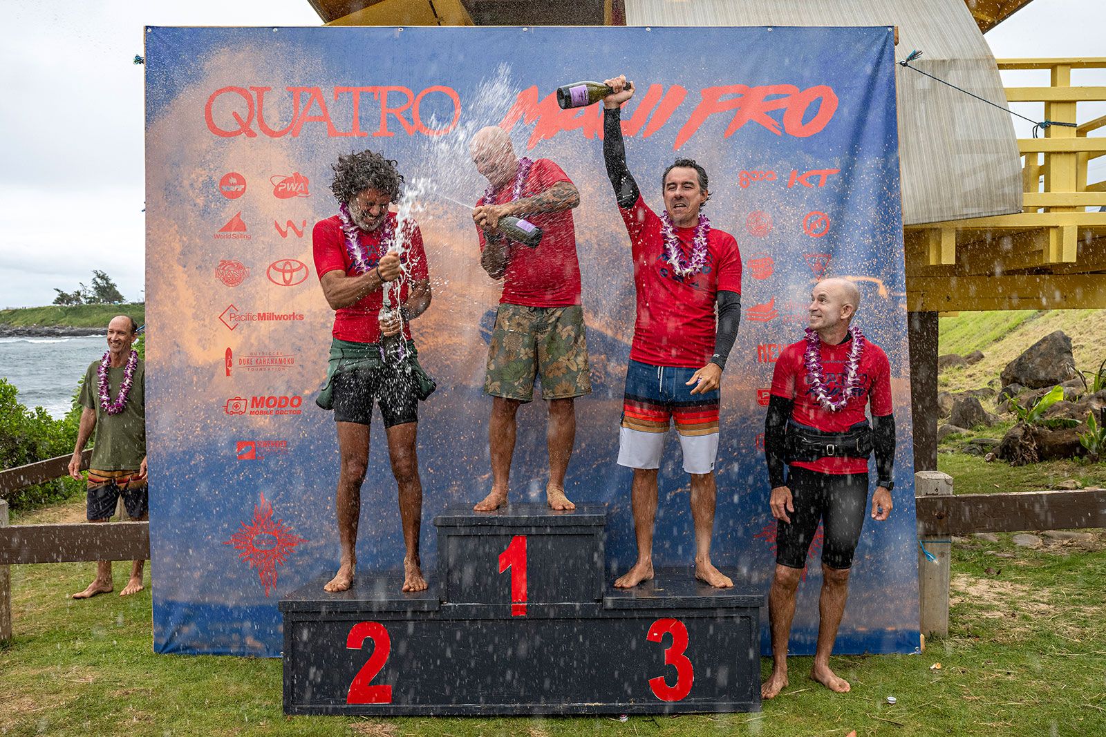 PWA/WWT Quatro Maui Pro 2026: Junioren und Masters glänzen for Maui