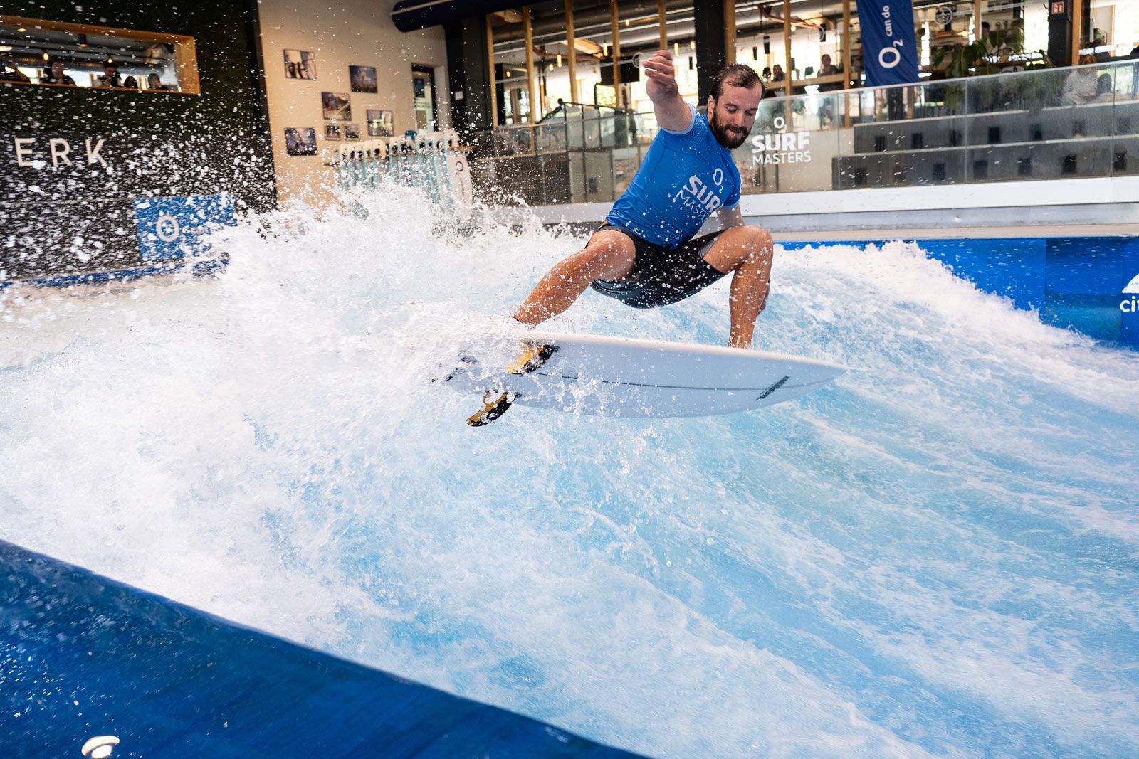 o2 SURF MASTERS Wellenwerk Berlin 2026: Hannes Mosh und Valeska Schneider erneut erfolgreich 