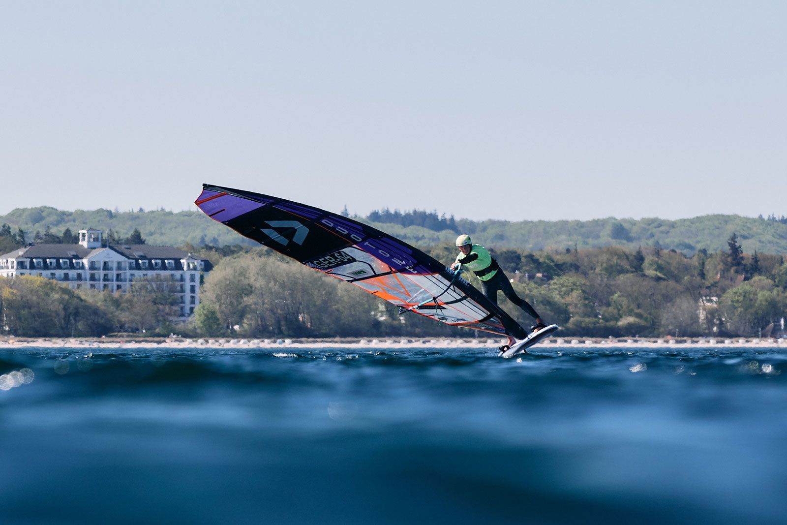 California Windsurf Cup K&uuml;hlungsborn 2026: Fabian Wolf gewinnt North One Hour 