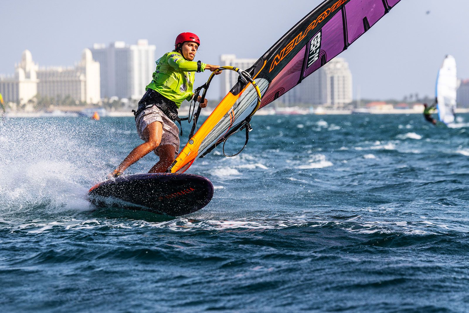 PWA Youth & Junior Aruba Hi-Winds 2026: Mario Boekstegers geht in F&uuml;hrung 