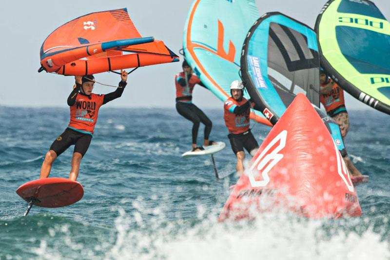 Surf-Slalom-Show beim GWA Wingfoil World Cup Lanzarote 2022