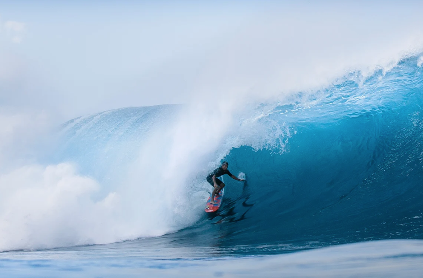 Mark Healey surft die Wave of the Winter