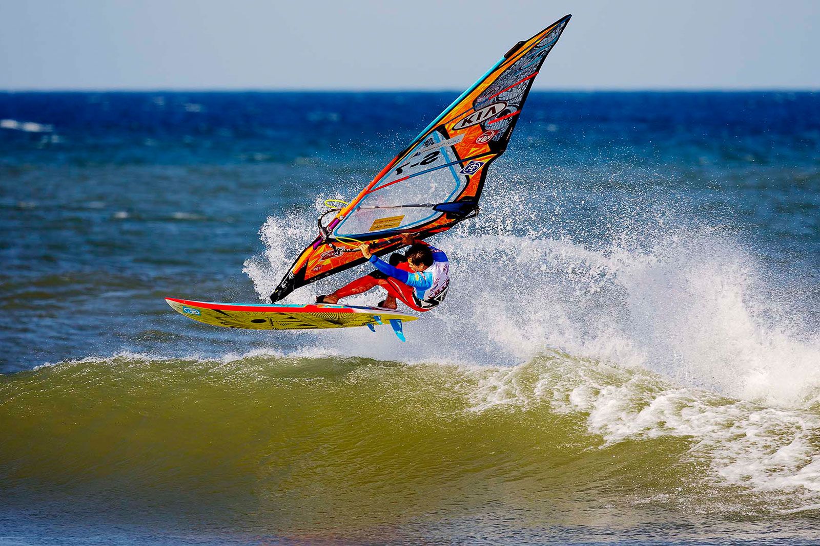 Gustav Häggström: Im Winter Elektroniker, im Sommer Profiwindsurfer 