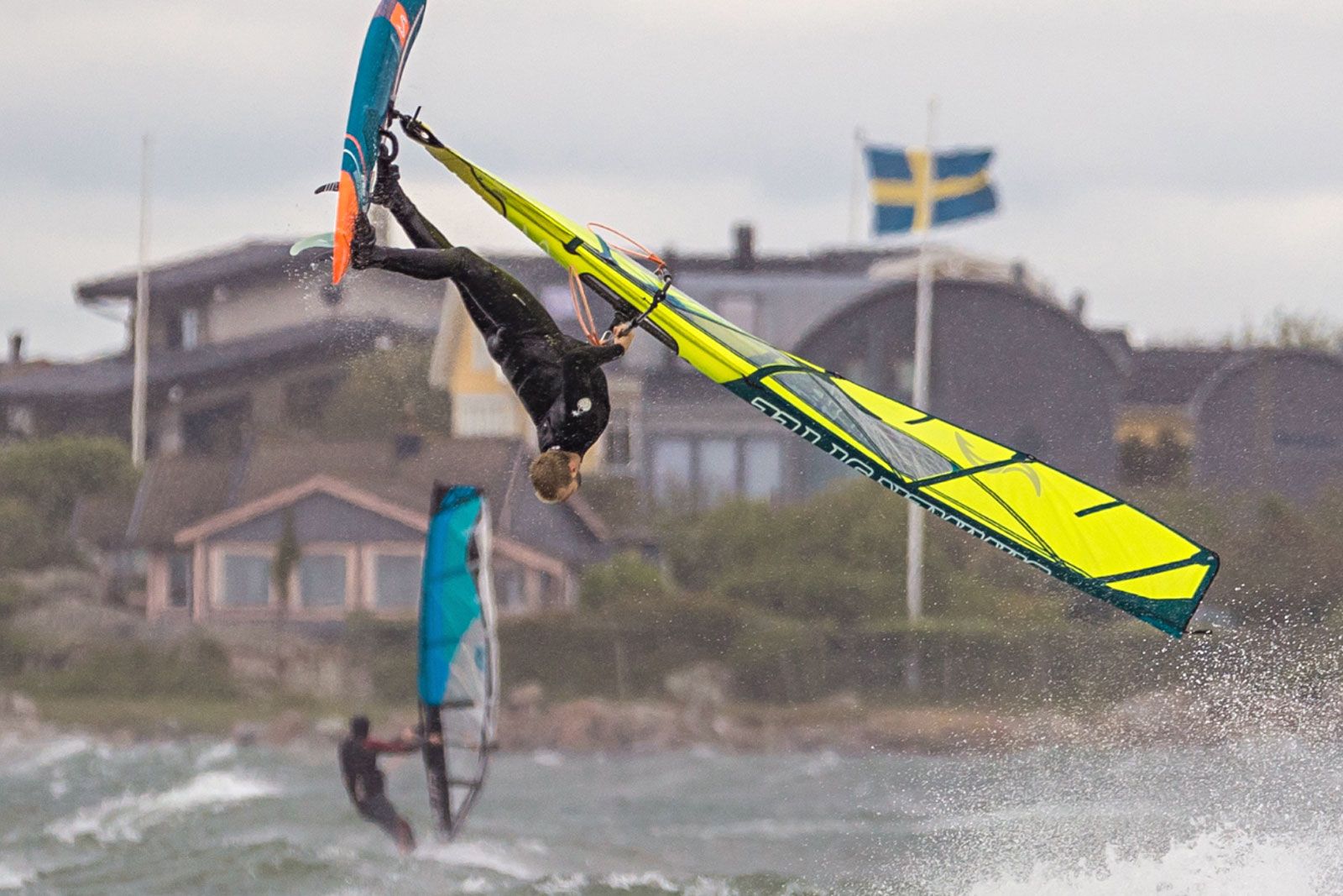 Gustav Häggström: Im Winter Elektroniker, im Sommer Profiwindsurfer 