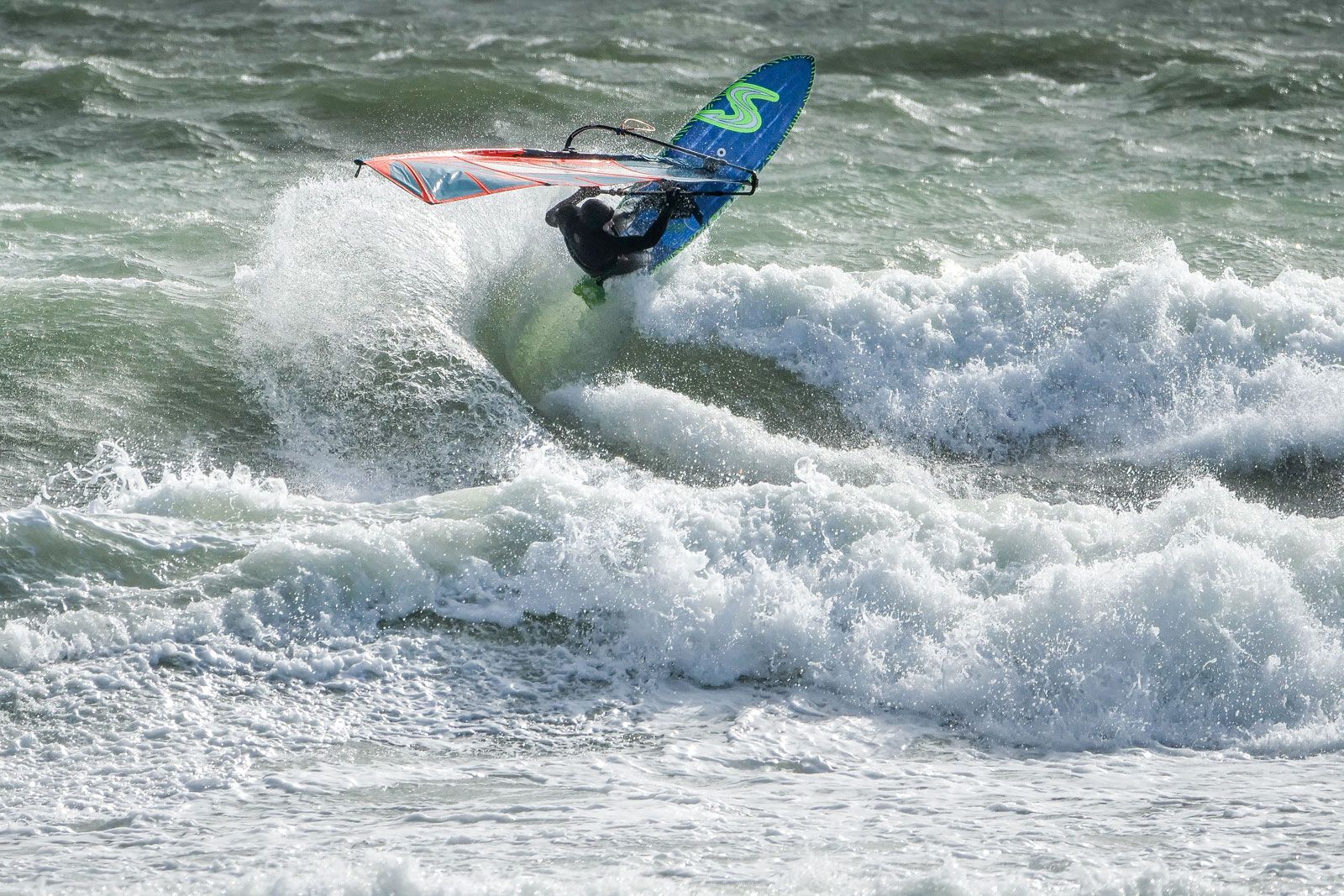 Gustav Häggström: Im Winter Elektroniker, im Sommer Profiwindsurfer 