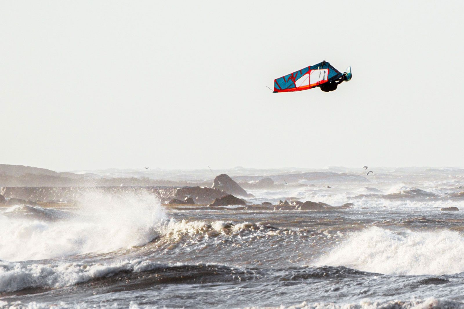 Gustav Häggström: Im Winter Elektroniker, im Sommer Profiwindsurfer 